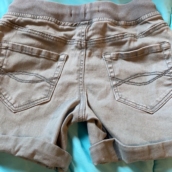 Shorts - Picture 4 of 4